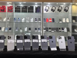 Batteria grigio/argento per iPhone 16 Pro Max 256 GB 100%