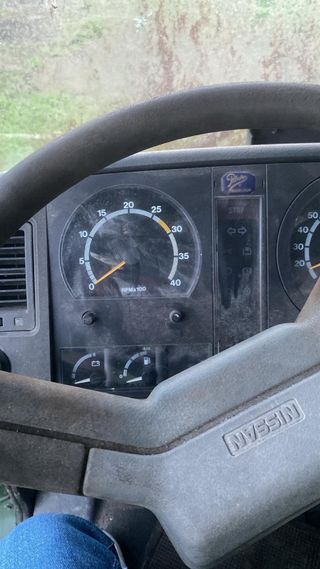 Cuadro y aforador Nissan L35