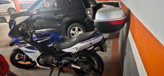 Suzuki GS500F (Practicamente nueva) Azul y Blanca