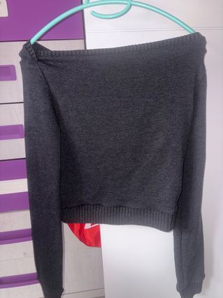 Top cropped gris de Zara