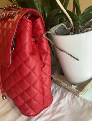 Zaino Guess trapuntato rosso