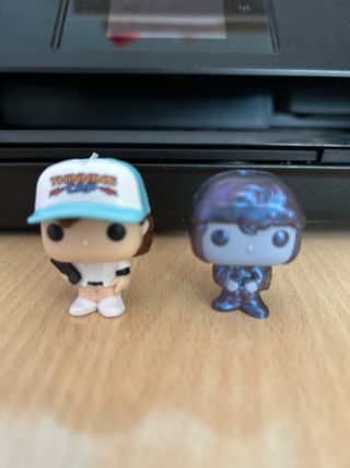 FunkoPop Dustin Stranger Things normal y del revés