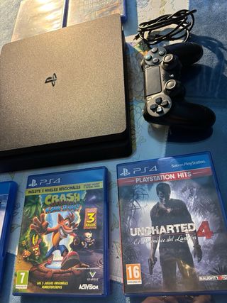 PS4 (PlayStation 4) con Mando y 5 Juegos