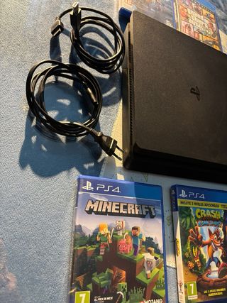 PS4 (PlayStation 4) con Mando y 5 Juegos