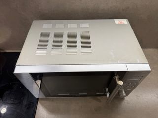 Microondas Cecotec Steel con Grill