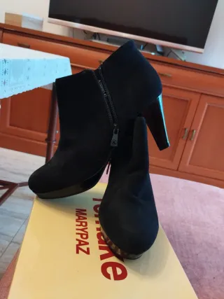 Botas de tacón MARYPAZ negras