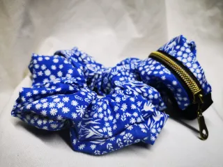 Pulsera monedero y coletero estampado floral