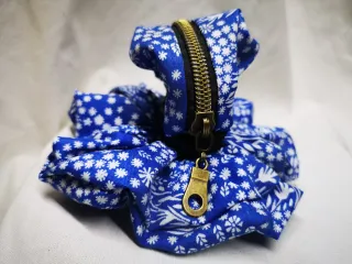 Pulsera monedero y coletero estampado floral