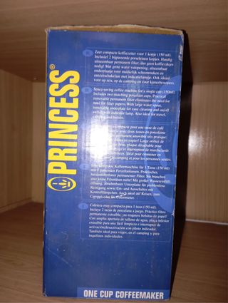 Cafetera Princess con Taza Negra