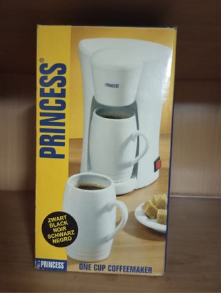 Cafetera Princess con Taza Negra