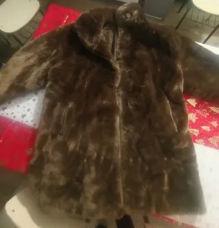 2 Abrigos de piel