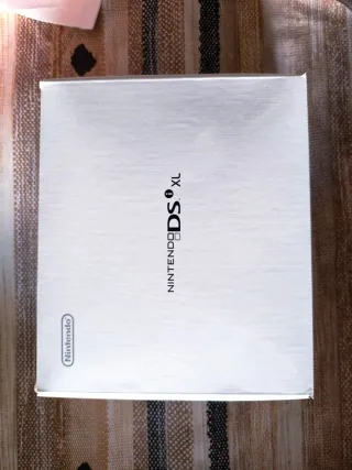 Nintendo DS XL Super Mario Bross 25th Anniversary