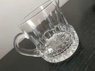 Jarrita de cristal tallado