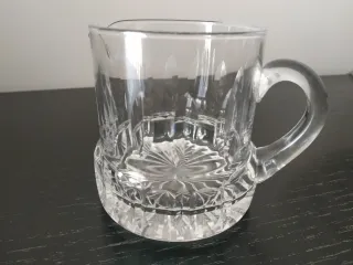 Jarrita de cristal tallado