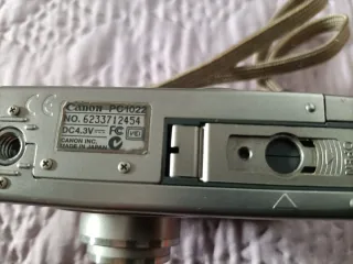 Cámara Digital Canon IXUS V2 Plata