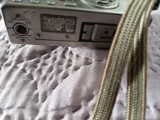 Cámara Digital Canon IXUS V2 Plata