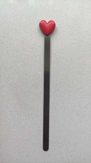 Punto de libro corazón rojo