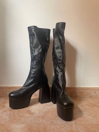 Botas altas negras tacón plataforma