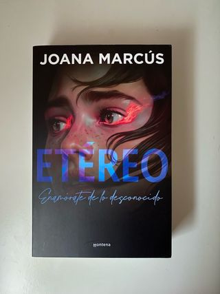 Varios libros , mirar fotos