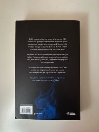 Varios libros , mirar fotos