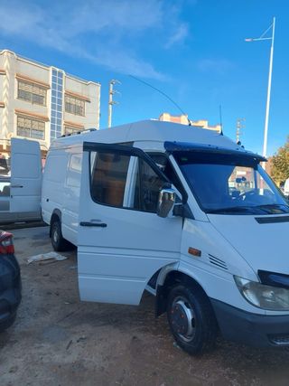 Mercedes Benz Sprinter