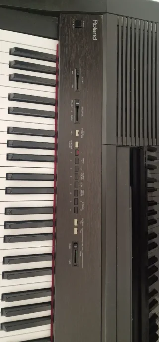 Piano Digital Roland HP2000