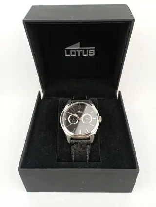 Reloj Lotus Negro y Plateado