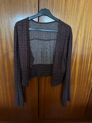 Blusa granate Pull&Bear manga larga