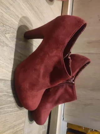 Botines granate tacón