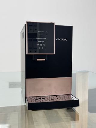 Cafetera Cecotec Cremmaet Compactccino Negra