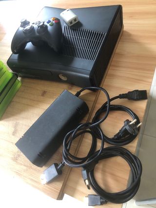 Xbox 360 Negra + juegos