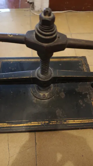 Antigua prensa F.Sornnecke