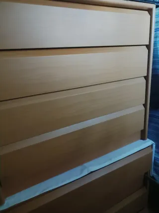 Cajoneras de madera color beige/marrón