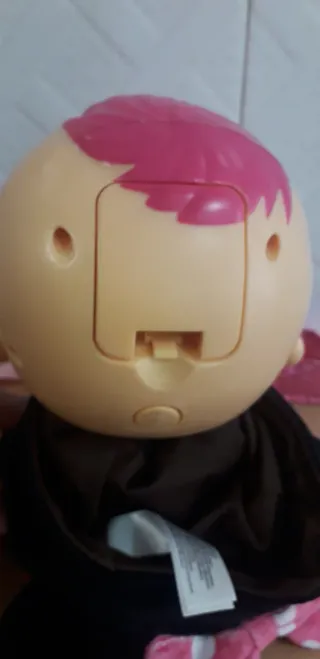 Bebé Llorón grande con traje Minnie Mouse