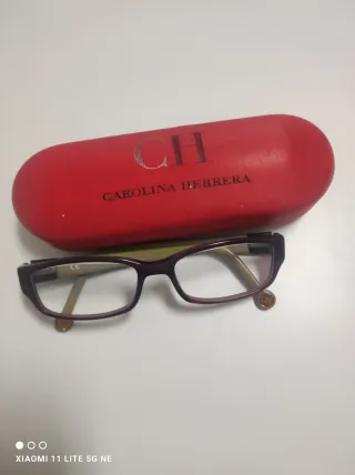 Gafas Carolina Herrera Morado y Dorado