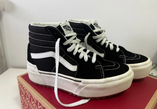 Zapatillas Vans plataforma negras y blancas