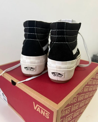 Zapatillas Vans plataforma negras y blancas