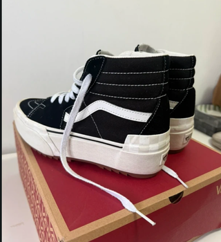 Zapatillas Vans plataforma negras y blancas