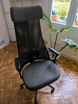 Silla de oficina JÄRVFJÄLLET gris/negra