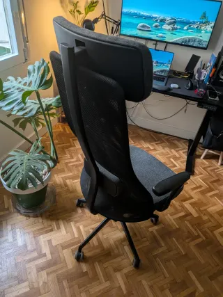 Silla de oficina JÄRVFJÄLLET gris/negra