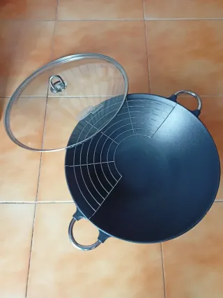 Wok de Hierro Fundido con Tapa