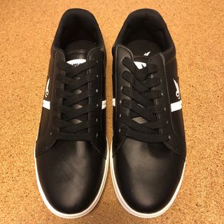Men’s sneakers size 40