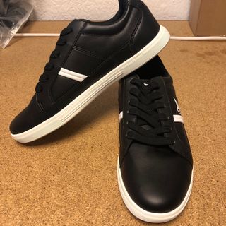 Men’s sneakers size 40