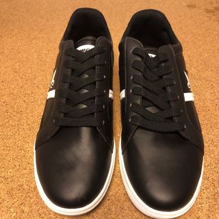 Men’s sneakers size 40