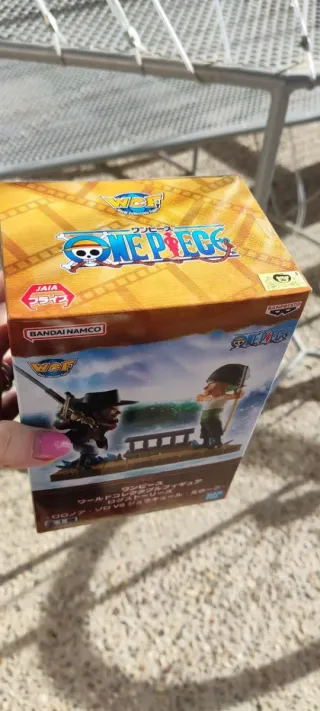 Figuras One Piece Log Stories Zoro vs Mihawk