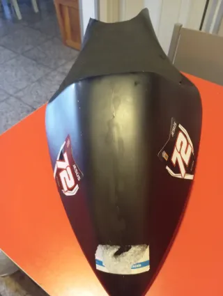 Colín de fibra para competición