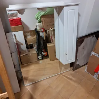 Armario de baño con espejo