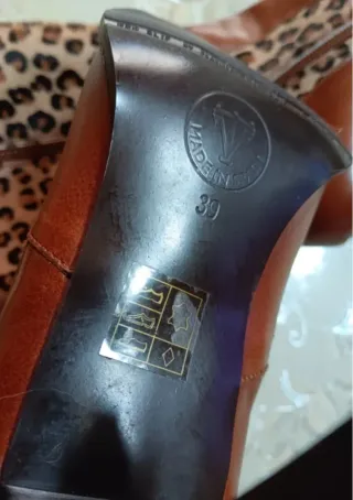 Botas de cuero con estampado animal