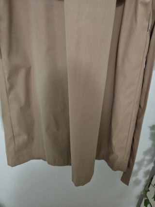 Gabardina Beige Doble Botonadura