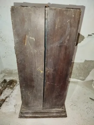 Capilla antigua de madera